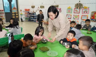 Nỗi niềm giáo viên hợp đồng 