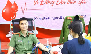 Thầm lặng lập chiến công 