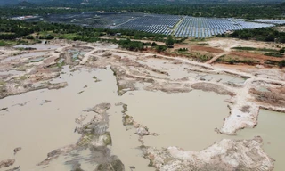 Bát nháo nạo vét hồ thủy lợi: Bất lực chặn khai thác cát trái phép 