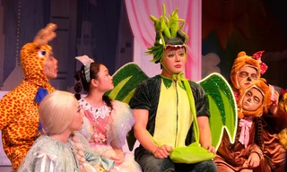 Rộn ràng kịch mới đón Tết 