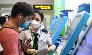 Chặn Omicron từ sân bay 