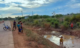 Những dấu lặng miền sơn cước- Kỳ 1: Vợ chồng trẻ con 