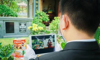Lễ vu lan được thực hiện qua video call