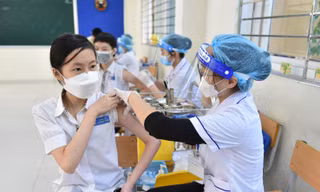 Trẻ từng là F0 nên tiêm vắc xin phòng COVID-19 