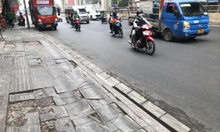 Lát đá vỉa hè ồ ạt, gây hệ lụy lâu dài 