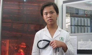 Kẻ lang thang giả bác sĩ lừa bệnh nhân