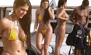 Tyga đi biển cùng bạn gái cũ 'bốc lửa' không kém tình xưa-tỷ phú Kylie Jenner