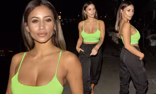Kayleigh Morris diện mốt không nội y ra phố, gợi cảm 'nhức mắt'