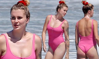 Ireland Baldwin tròn đầy quá gợi cảm ở biển