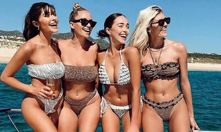 Hoa hậu Hoàn vũ Olivia Culpo và hội chị em tưng bừng với 'tiệc bikini' ở biển