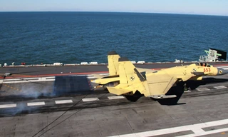 Ba sự cố kỹ thuật J-15 Trung Quốc