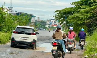 Cận cảnh tuyến đường ‘đau khổ’ ở Quảng Ngãi