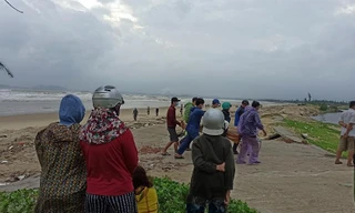 Thi thể của cả 3 nạn nhân được tìm thấy tại bờ biển xã Tam Nghĩa, huyện Núi Thành, tỉnh Quảng Nam (khu vực giáp ranh với Khe Hai thuộc xã Bình Thạnh, Huyện Bình Sơn).