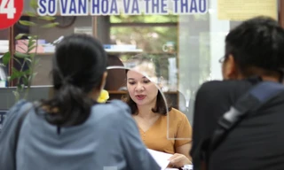 Công chức, viên chức làm việc tại Trung tâm hành chính TP Đà Nẵng. Ảnh: Nguyễn Thành