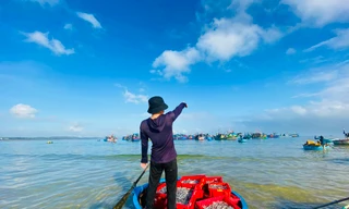 Bình minh nơi chợ cá độc nhất vô nhị ở Quảng Ngãi