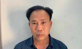 Bắt giám đốc nhận 800 triệu để làm giả hồ sơ, đưa người xuất cảnh trái phép