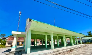 Chợ tiền tỉ xây xong đắp chiếu... chờ tiểu thương