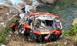 Vụ xe khách lao xuống vực ở Đà Nẵng: Tài xế thiếu kinh nghiệm, lái liên tục hơn 4 tiếng?