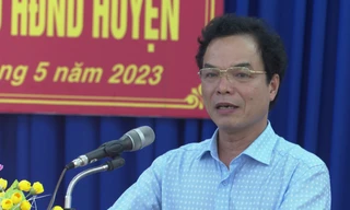 Năm cán bộ thuộc diện Ban Thường vụ Tỉnh ủy Quảng Ngãi quản lý xin nghỉ hưu trước tuổi