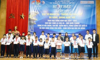 Quỹ học bổng Vừ A Dính tiếp sức cho con em cán bộ chiến sĩ Hải quân, Kiểm ngư, Cảnh sát biển