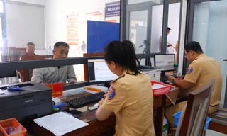 Cách Đà Nẵng 'giải nhiệt' xóa cảnh xếp hàng đổi bằng lái xe