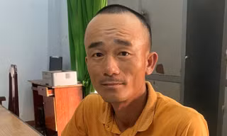 Rút dao chém bố người yêu vì bị nhắn tin chia tay