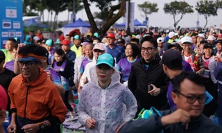 Bất chấp lạnh giá, hàng ngàn người cùng chạy trên đỉnh núi Sơn Trà