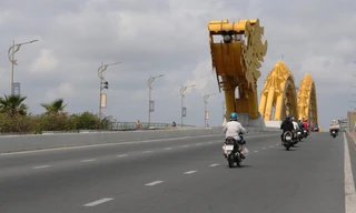 Đà Nẵng sẽ dừng hoạt động taxi, grab, shipper