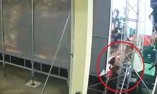 Nam sinh bị điện giật tử vong khi diễn văn nghệ ở trường