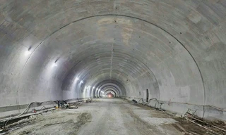 Sắp thông hầm xuyên núi dài nhất cao tốc Bắc - Nam