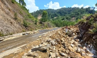 Nửa năm sau thiên tai, vùng lở núi Phước Sơn tiếp tục đối diện nguy cơ bị cô lập