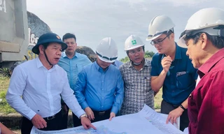 Chủ tịch UBND tỉnh Quảng Ngãi Đặng Văn Minh kiểm tra thực tế tuyến đường KKT Dung Quất- KKT mở Chu Lai.