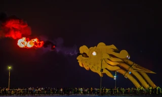 Đà Nẵng lung linh trong thời khắc tiễn năm cũ, đón năm mới 2024