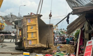 Người dân vẫn chưa hết ám ảnh, kể lại vụ xe tải đâm loạt xe máy khiến 4 người thương vong