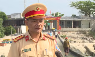 Giám đốc Sở Xây dựng và Phó Trưởng phòng CSGT Quảng Ngãi cứu 3 mẹ con đuối nước