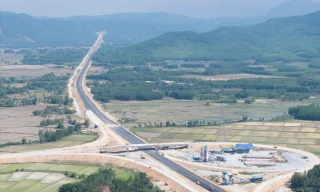 Hình hài cao tốc Quảng Ngãi - Hoài Nhơn sau hơn 2 năm thi công