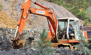 Đường 1.500 tỷ đồng ở Đà Nẵng tiếp tục sạt lở