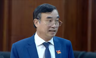 Chủ tịch Đà Nẵng: Cán bộ có ô tô cần trả lại chung cư thuê của nhà nước