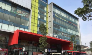 Sảnh trung tâm thương mại nơi xảy ra sự việc. Ảnh: Thanh Hà.