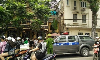 Cảnh sát có mặt tại nơi nghi xảy ra vụ việc.