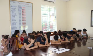 Nhóm đối tượng tại cơ quan công an. Ảnh: Công an Vĩnh Phúc.