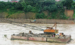 Lũ thượng nguồn sông Hồng đột ngột dâng cao