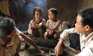 Chủ tịch xã đề nghị cắt chế độ của đồng bào Rục