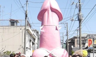 Độc đáo lễ hội… “của quý bằng thép” ở Nhật Bản