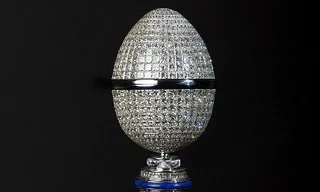 Quả trứng làm bằng đá quý giá hơn 8 triệu USD
