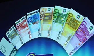 Châu Âu sẽ phát hành tiền mới từ tháng 5-2013