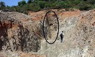 'Kho báu' núi Tàu vẫn mù mịt