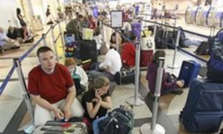 Hàng ngàn chuyến bay tại Mỹ bị hoãn