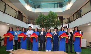 Bí thư thứ nhất Trung ương Đoàn Nguyễn Anh Tuấn, Bí thư Trung ương Đoàn Nguyễn Ngọc Lương và đại diện Đảng Ủy, Công Đoàn, Đoàn Thanh niên cơ quan tham dự lễ cắt băng khánh thành