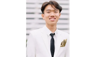 Thủ khoa 19 tuổi trúng tuyển 2 trường Đại học top đầu Việt Nam